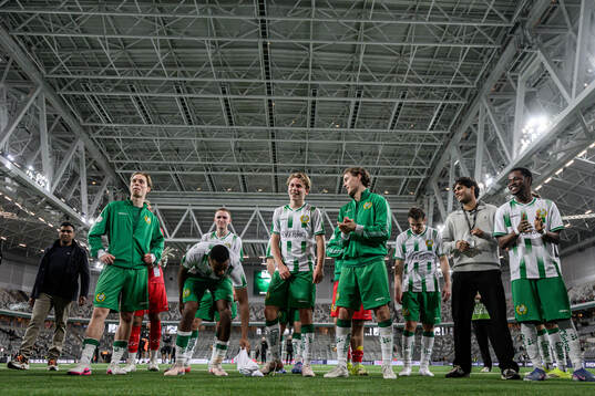 Hammarbys Wilson Lindberg Uhrström jublar