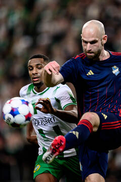 Hammarbys Paulos Abraham och Östers  Sebastian Hedlund