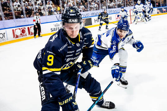 HV71s Hugo Pettersson och Leksands Alexander Lundqvist
