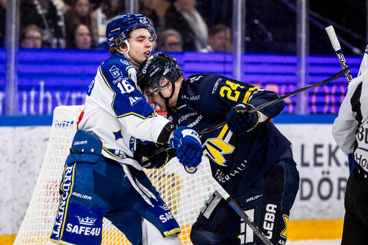 Leksands Rocky Langvardt och HV71s Hampus Eriksson