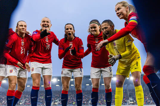 Lisa Naalsund, Frida Maanum, Tuva Hansen, Signe Gaupset,
