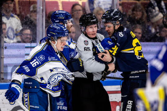 Leksands Rocky Langvardt och HV71s Hampus Eriksson
