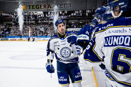 Leksands Max Veronneau jublar