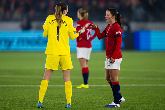 Goalkeeper Cecilie Hauståker Fiskerstrand and Tuva Hansen