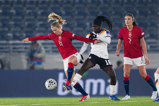 Justine Kielland of Norway and Nicole Anyomi of Germany