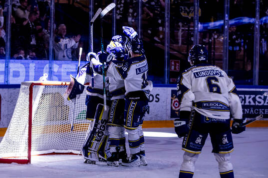 Leksands spelarna jublar