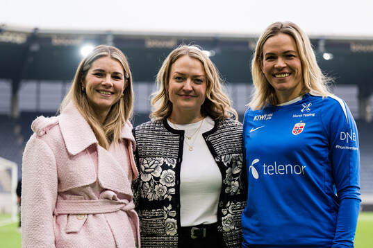 Andrine Hegerberg, Sissel Gynnild Hartley and Carina Olset,