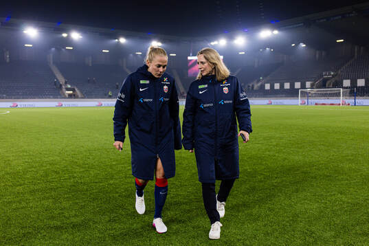 Guro Bergsvand of Norway and Ragnhild Ask Connell,