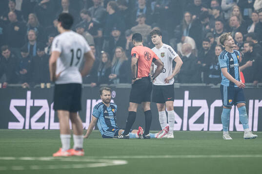 Djurgårdens Jacob Une har ont