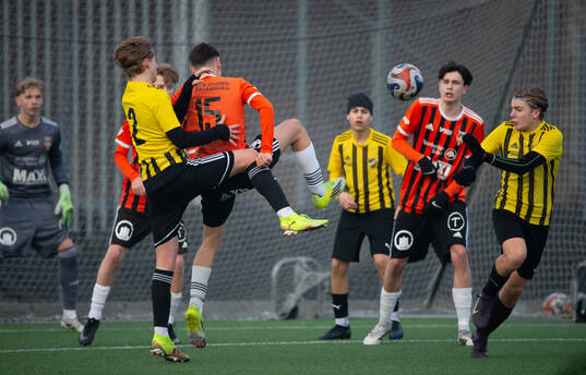 IFK Hässleholms Gustaf Månsson och Kristianstads Roberto