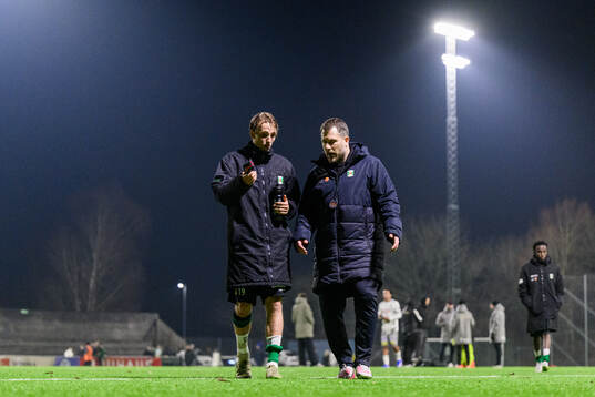 Varbergs Jonathan Nilsson och assisterande tränare Tobias