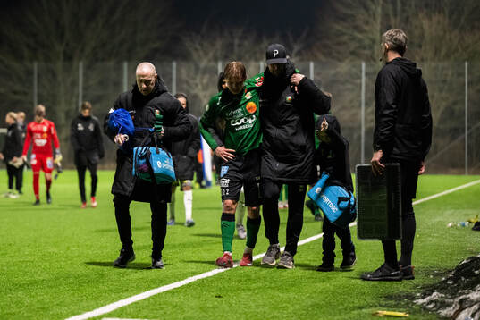 Varbergs Axel Vidjeskog får hjälp