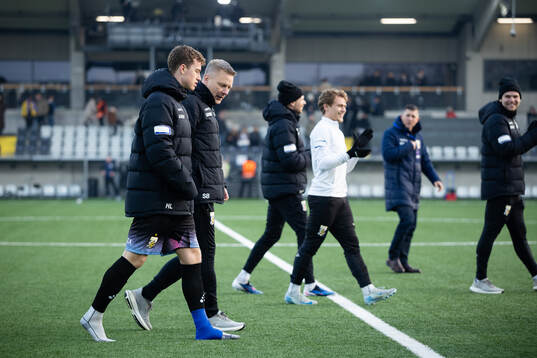 IFK Göteborgs målvakt Viktor Andersson och tränare