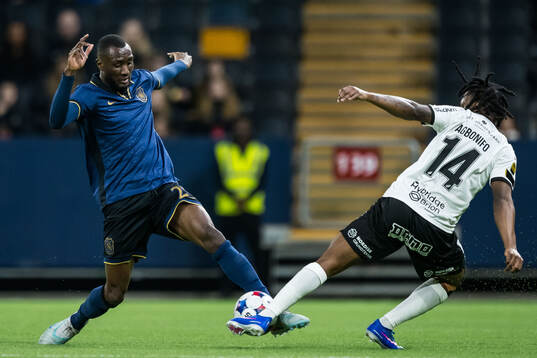 AIKs Ibrahim Cisse och Häckens Jeremy Agbonifo