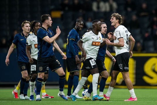 AIKs Áron Csongvai och Häckens Silas Andersen