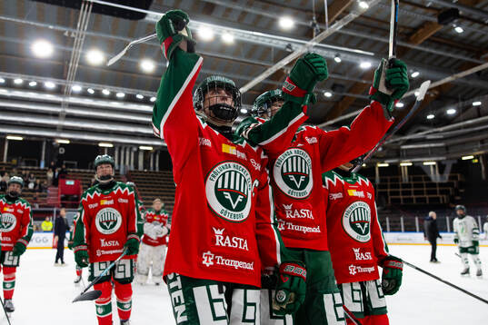 Bläddra bland fler bilder av Ishockey, SDHL, Kvartsfinal 5, Frölunda - Färjestad
