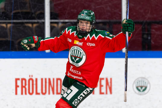 Frölundas Emily Nix jublar