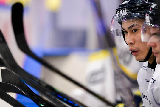 HV71s Jonathan Ang deppar