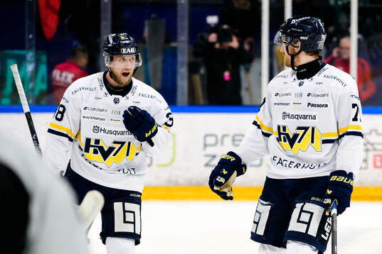 HV71s Olle Alsing och William Ignberg Nilsson deppar
