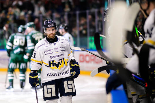 HV71s Mattias Tedenby deppar