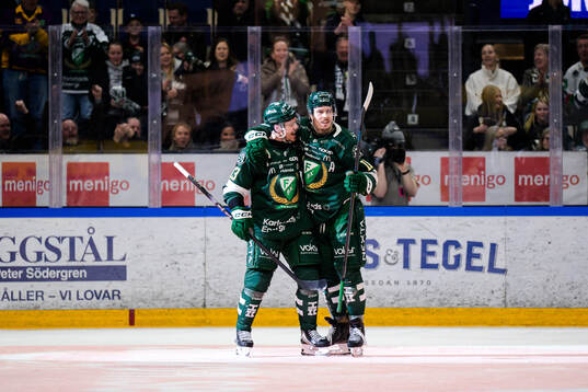 Färjestads Joel Kellman och Joakim Nygård jublar