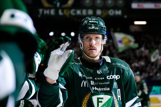 Färjestads Magnus Nygren jublar
