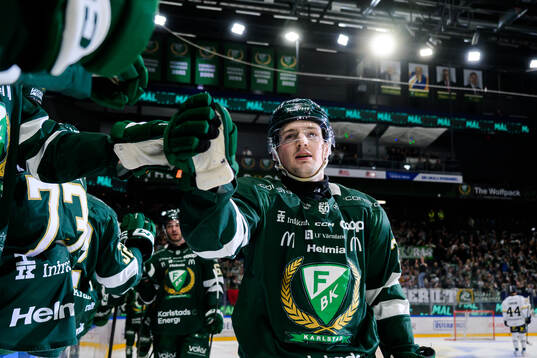 Färjestads Luke Philp jublar