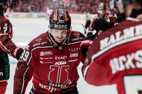 Örebros Patrik Karlkvist jublar