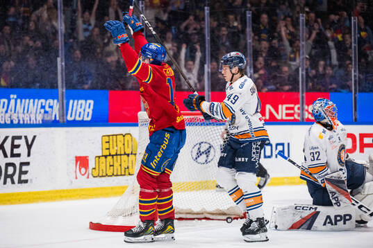 Djurgårdens Anton Frondell jublar