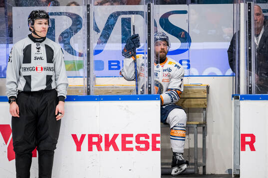 Växjös Brian Cooper i utvisningsbåset