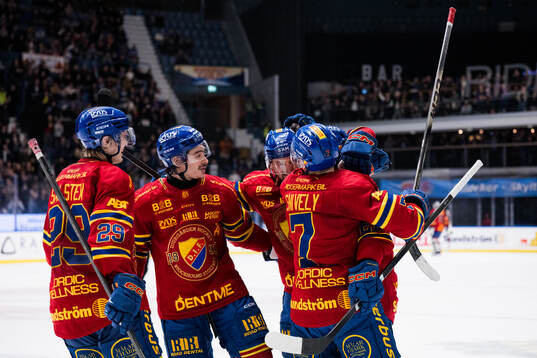 Djurgårdens Joseph Laleggia jublar med lagkamrater
