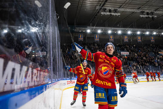 Djurgårdens Charles Hudon jublar ishockeymatchen i SHL