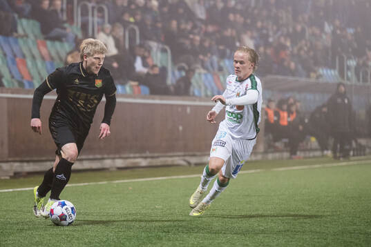 GAISs Robert Frosti Thorkelsson och Varbergs Max Rundbäck