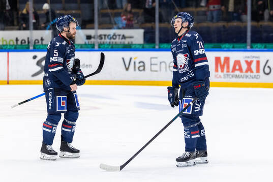 Linköpings Oscar Fantenberg och Eskild Bakke Olsen deppar
