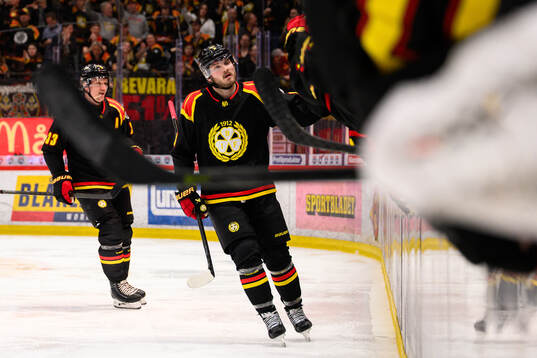 Brynäs Kieffer Bellows jublar