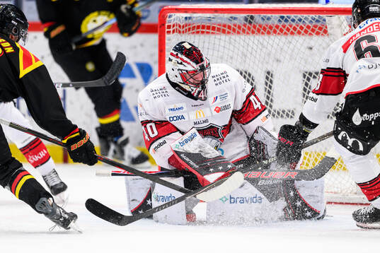 Malmö Redhawks målvakt Oskar Blomgren