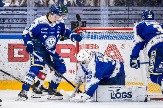 Leksands Rocky Langvardt och målvakt Filip Larsson