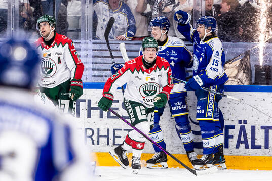 Leksands Lukas Vejdemo jublar