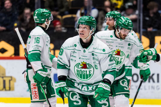 Rögles Anton Bengtsson jublar