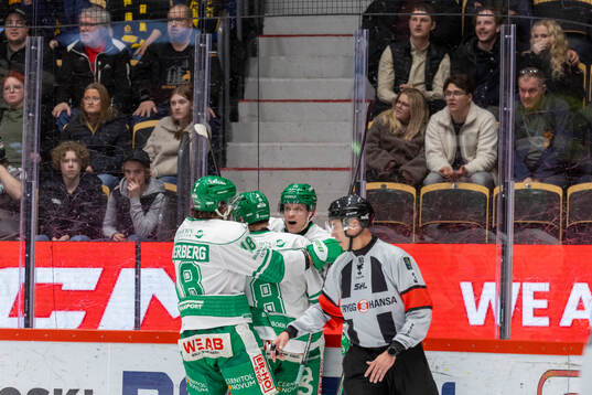 Rögles Anton Bengtsson jublar