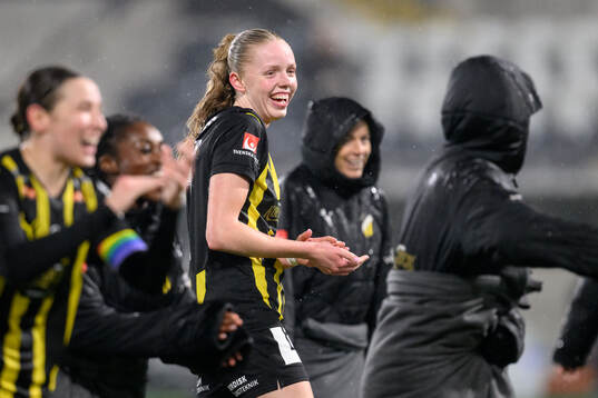 Häckens Thelma Pálmadottir jublar