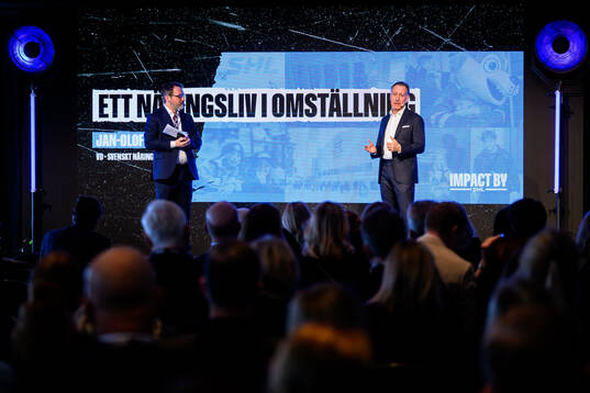 Martin Carlsson-Wall, moderator och Jan-Olof Jacke, VD