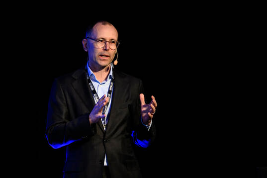 Jonas Söderberg, SEB