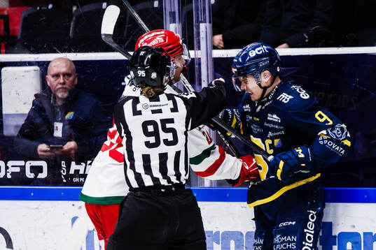 Moras Georg Weigelt och Södertäljes Patrik Zackrisson