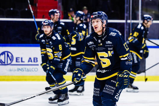 Södertäljes Henrik Eriksson jublar