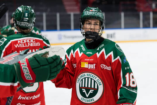 Frölundas Elisa Holopainen jublar