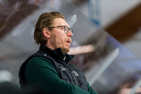 Tingsryds AIFs assisterande tränare Oscar Holst