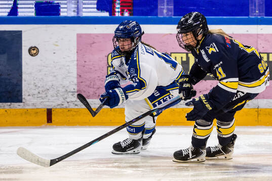 Leksands Mille Kunnerup Sørensen och HV71s Alva Solberg