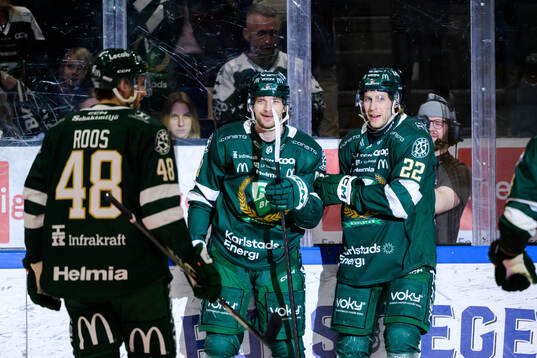 Färjestads Marian Studenic jublar