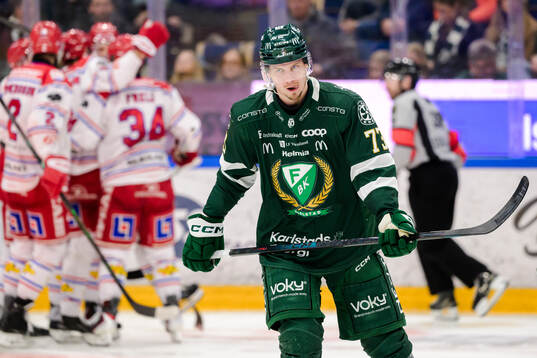 Färjestads Adam Ollas Mattsson deppar